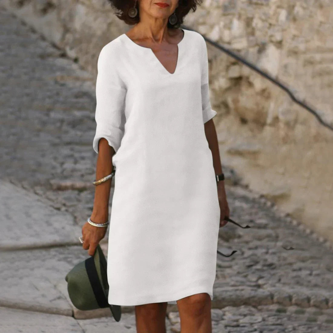 Annie | Dress with V-Neck and 3/4 Sleeves