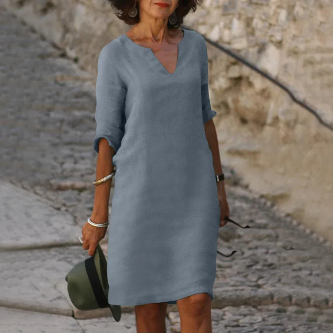 Annie | Dress with V-Neck and 3/4 Sleeves